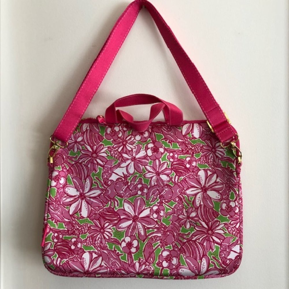 LILLY PULITZER Happy Lobsters Neoprene Zip Laptop Shoulder Bag Pink Green White